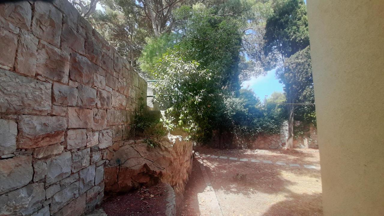 Old Captain'S Apartments - In A Pine Wood By The Sea And Tennis Courts 스플리트 외부 사진