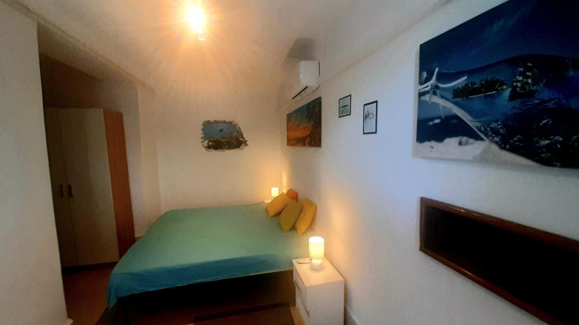 Old Captain'S Apartments - In A Pine Wood By The Sea And Tennis Courts 스플리트 객실 사진